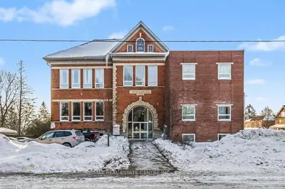 45 Delatre Street 202, Woodstock, On N4s 0e8
