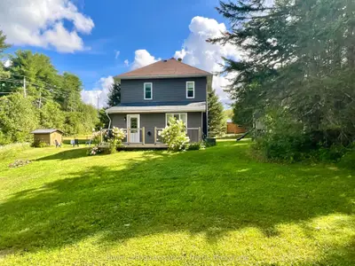 205 First Avenue, Armour, On P0a 1c0