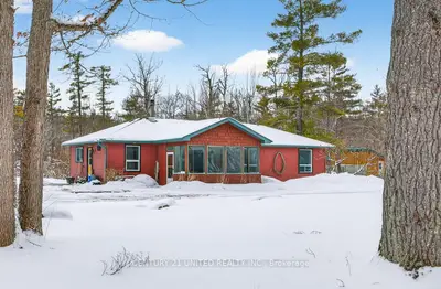 17 Fire Rte 79, Trent Lakes, On, K0l 1j0
