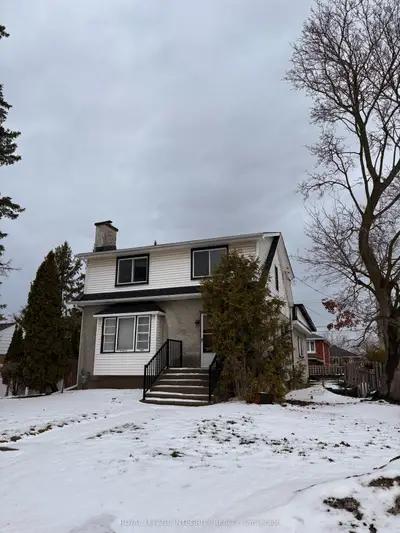 1085 Richard Avenue, Billings Bridge - Riverside Park And Area, On K1h 8c3