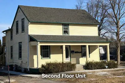 7 Mary Street E 2nd Floor, Kawartha Lakes, On K9v 1v1