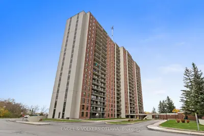 665 Bathgate Drive 2002, Overbrook - Castleheights and Area, ON K1K 3Y4