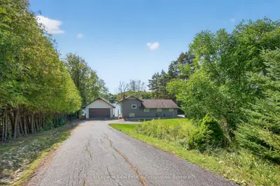 389 Falcon Road, Huntsville, On P1h 1n3