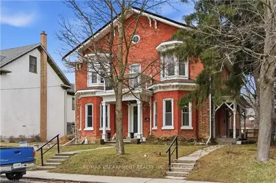 18 Charlotte Street, Brant, ON N3L 1N1