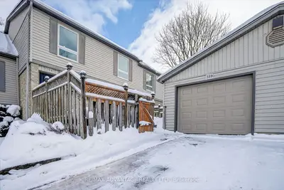 359 Everglade Crescent, London North, On N6h 4m8