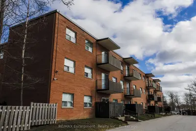 485 Thorold Road 203, Welland, On L3c 3x1