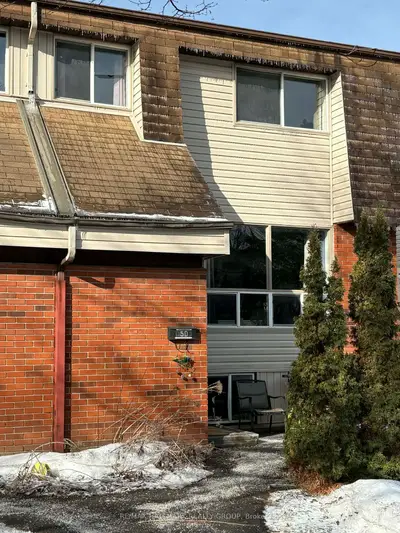 5d Sonnet Crescent 78, Bells Corners And South To Fallowfield, On K2h 8w8