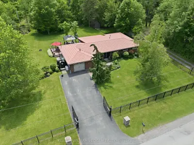 484 11th Concession Road E, Hamilton, On L8b 1j1