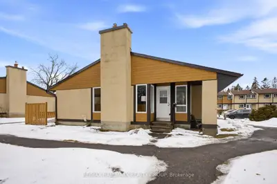 3399 S Paul Anka Drive 10, Hunt Club - Windsor Park Village and Area, ON K1V 9R8