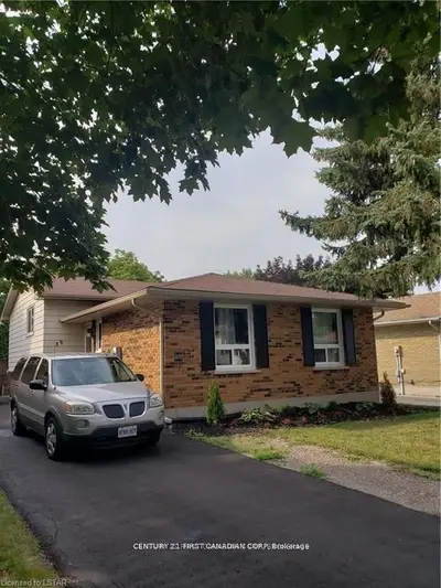 39 Patience Crescent Lower, London South, On N6e 2k7
