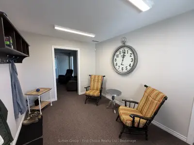 90 Linton Avenue A, Stratford, On N5a 0b1