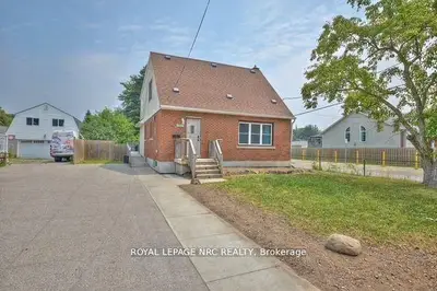 3090 Dorchester Road, Niagara Falls, On L2j 2z7