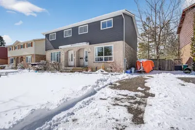 1015 SPRUCEWOOD Crescent, Kingston, ON K7P 1N1