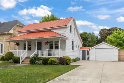 40 Grosvenor Street S, Saugeen Shores, On N0h 2l0