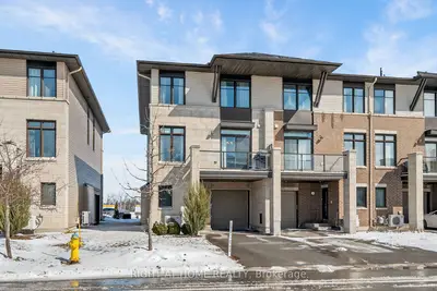 570 Labrador Crescent, Blossom Park - Airport and Area, ON K1T 0R3