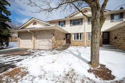 375 Kingscourt Drive 42, Waterloo, ON N2K 3N7