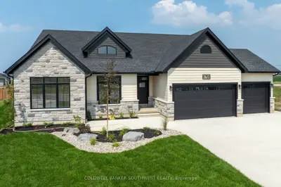 6755 Griffin Drive, Plympton-wyoming, On N0n 1e0