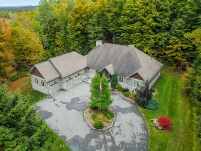 9245 Wellington 124 Road, Erin, On N1h 6h7