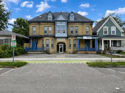425-427 William Street, London East, On N6b 3e1