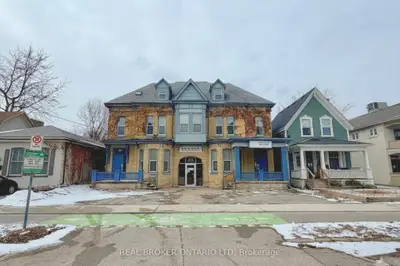 425-427 William Street, London East, On N6b 3e1