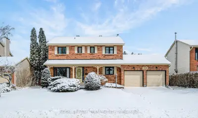 318 Liard Street, Stittsville - Munster - Richmond, ON K2S 1J8