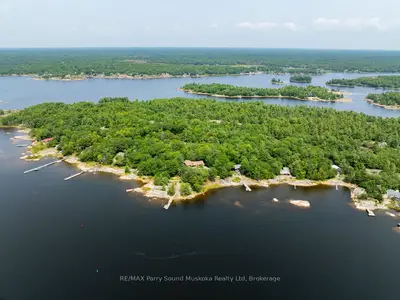 16 Island 264c, Carling, On, P0g 1g0