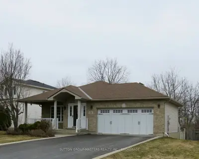 426 GRANDTRUNK Avenue, Kingston, ON K7M 8W8