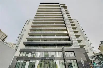 255 BAY Street 1410, Ottawa Centre, ON K1R 0C5
