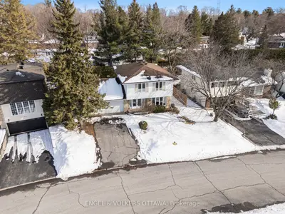 11 Glendenning Drive, South of Baseline to Knoxdale, ON K2H 7Z1