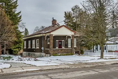 84 Cambridge Street N, Kawartha Lakes, ON K9V 4E2