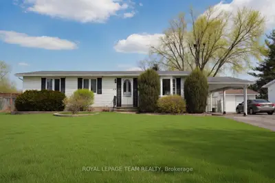 15 Overlake Drive, Cityview - Parkwoods Hills - Rideau Shore, On K2e 5v2