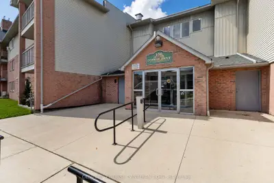 136 Conway Drive 9, London South, ON N6E 3N1