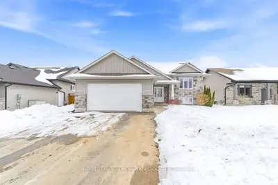 21 Liam Street, Petawawa, ON K8H 0G7