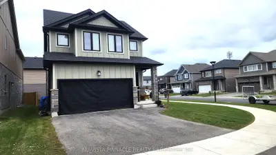 3074 Turner Crescent, London South, On N6m 0b2