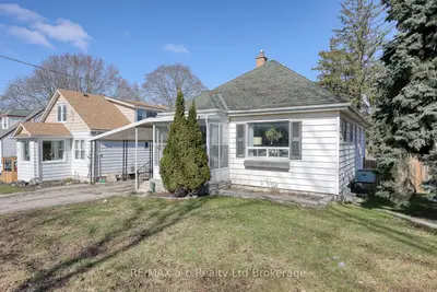 27 Fyfe Avenue, Woodstock, On N4s 3s5