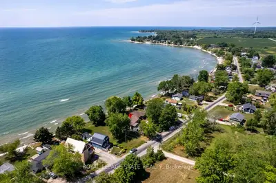 2592 Lakeshore Road, Haldimand, On N1a 2w8
