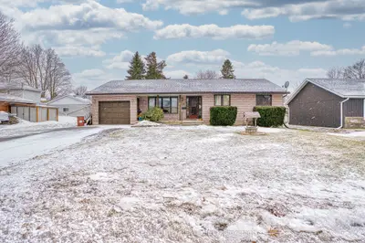 520 Victoria Street, Minto, On N0g 2p0