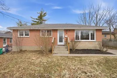808 Aylmer Street N, Peterborough, On K9h 3y4