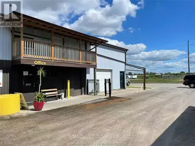 740 Gillard Street, Chatham-Kent, ON N8A 4Z5