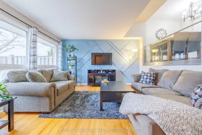 5 Woodlawn Court 101, Grimsby, ON L3M 3T4