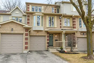 302 College Avenue W 97, Guelph, ON N1G 4T6
