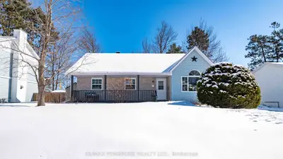 98 Spruce Street, Petawawa, On K8h 3h3