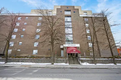 30 Charlevoix Street 204, Vanier And Kingsview Park, On K1l 8k5