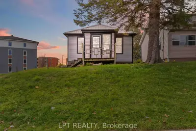 222 Bartholomew Street, Brockville, ON K6V 2S6