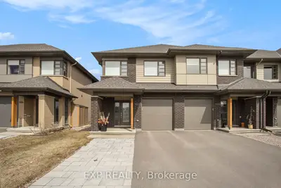 1022 Lunar Glow Crescent, Blossom Park - Airport and Area, ON K4M 0J9