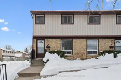 210 Glamis Road 9, Cambridge, On N1r 6l3