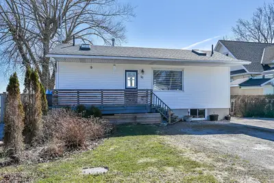 16 Wilcox Drive, Haldimand, On N0a 1l0