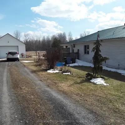 10390 W Hanesville Road W, South Dundas, On K0e 1c0