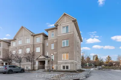 2- 385 Paseo Private 2, South of Baseline to Knoxdale, ON K2G 4N7