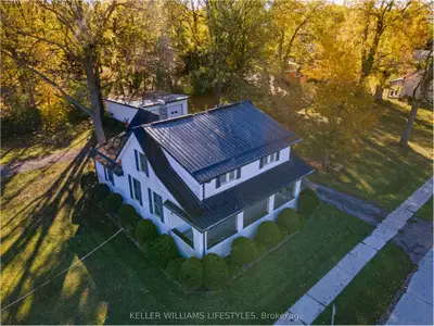 136 Queen Street, North Middlesex, ON N0M 1A0